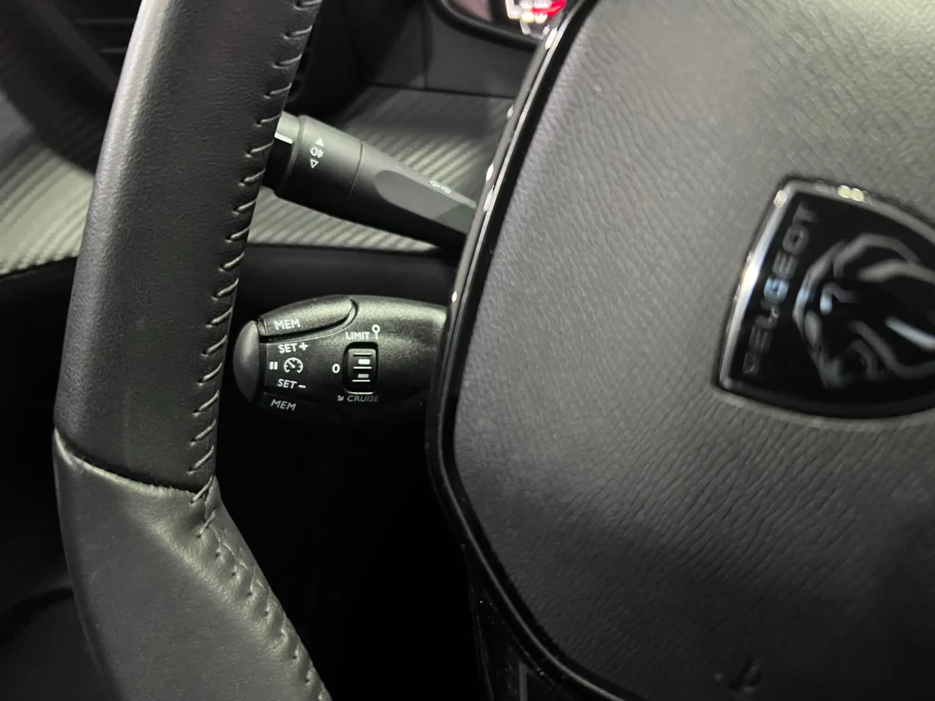 Peugeot 208 1.2 PureTech Active Pack 13