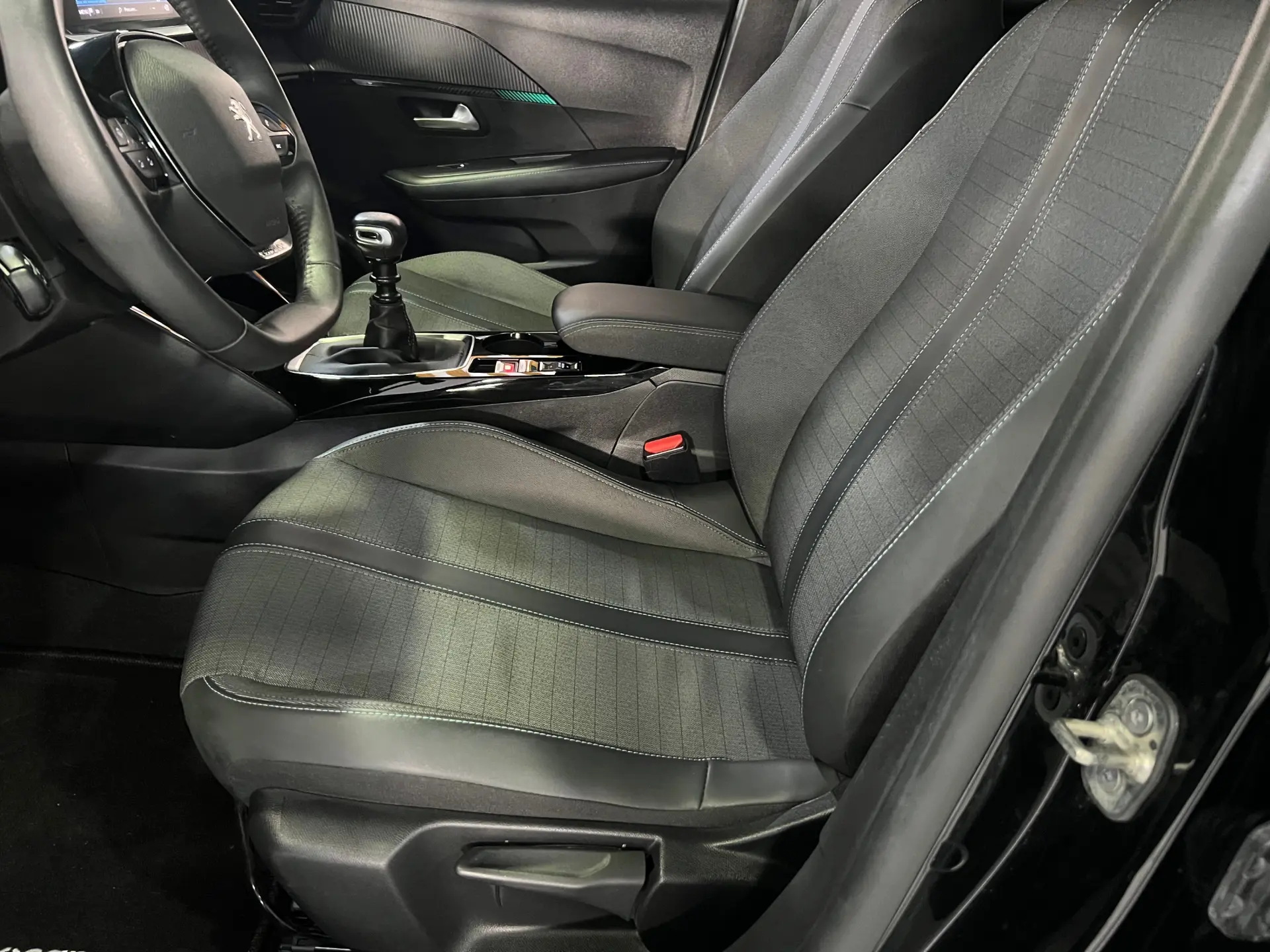 Peugeot 208 1.5 BlueHDi Allure Pack 7