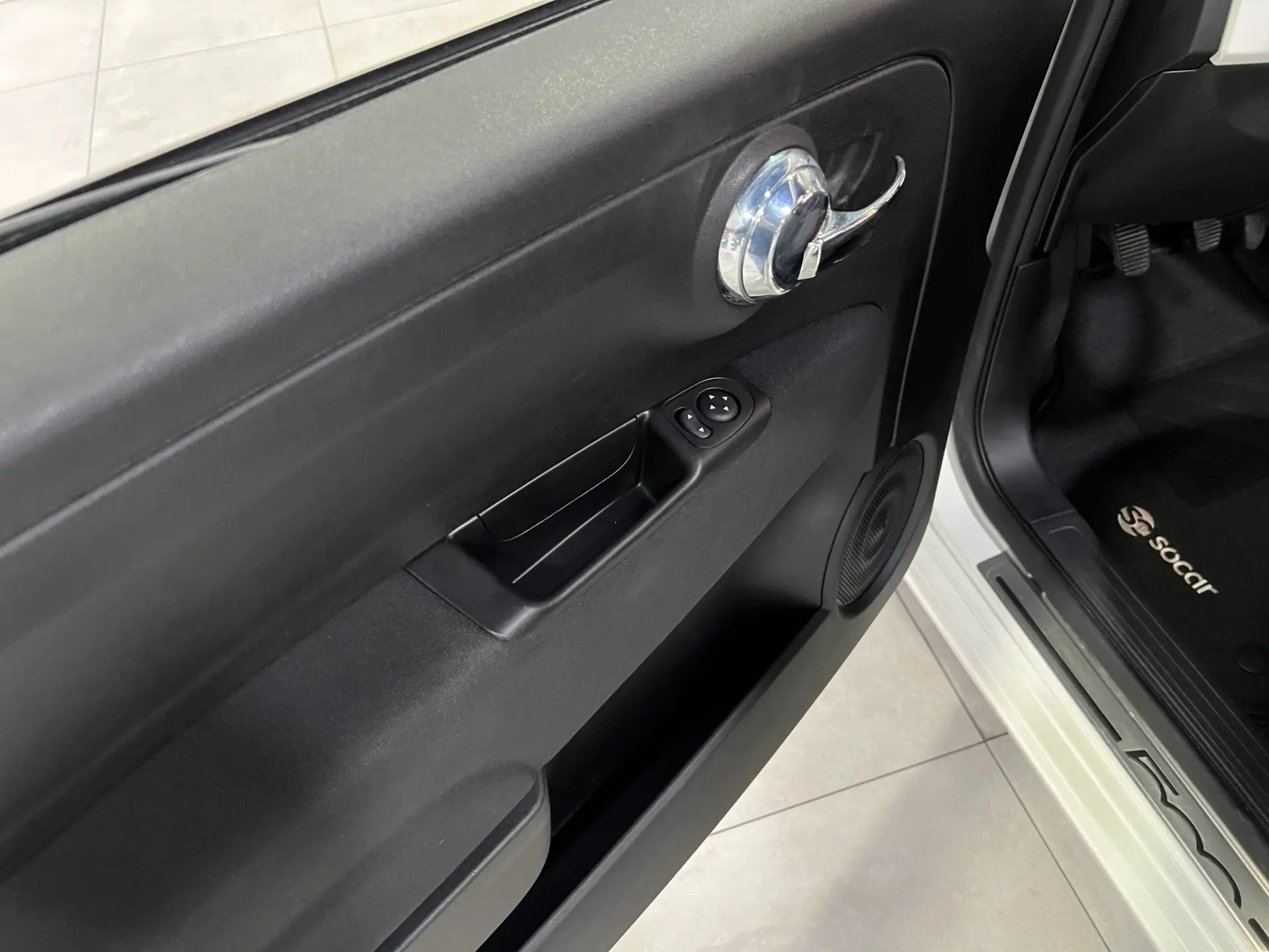 Fiat 500C 1.0 Hybrid 25