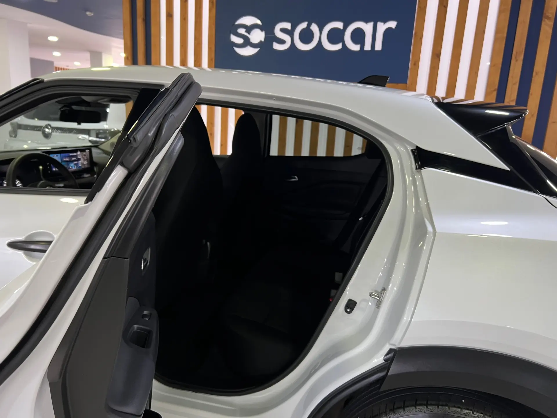 Nissan Juke 1.0 DIG-T N-Connecta NAV. DCT 11