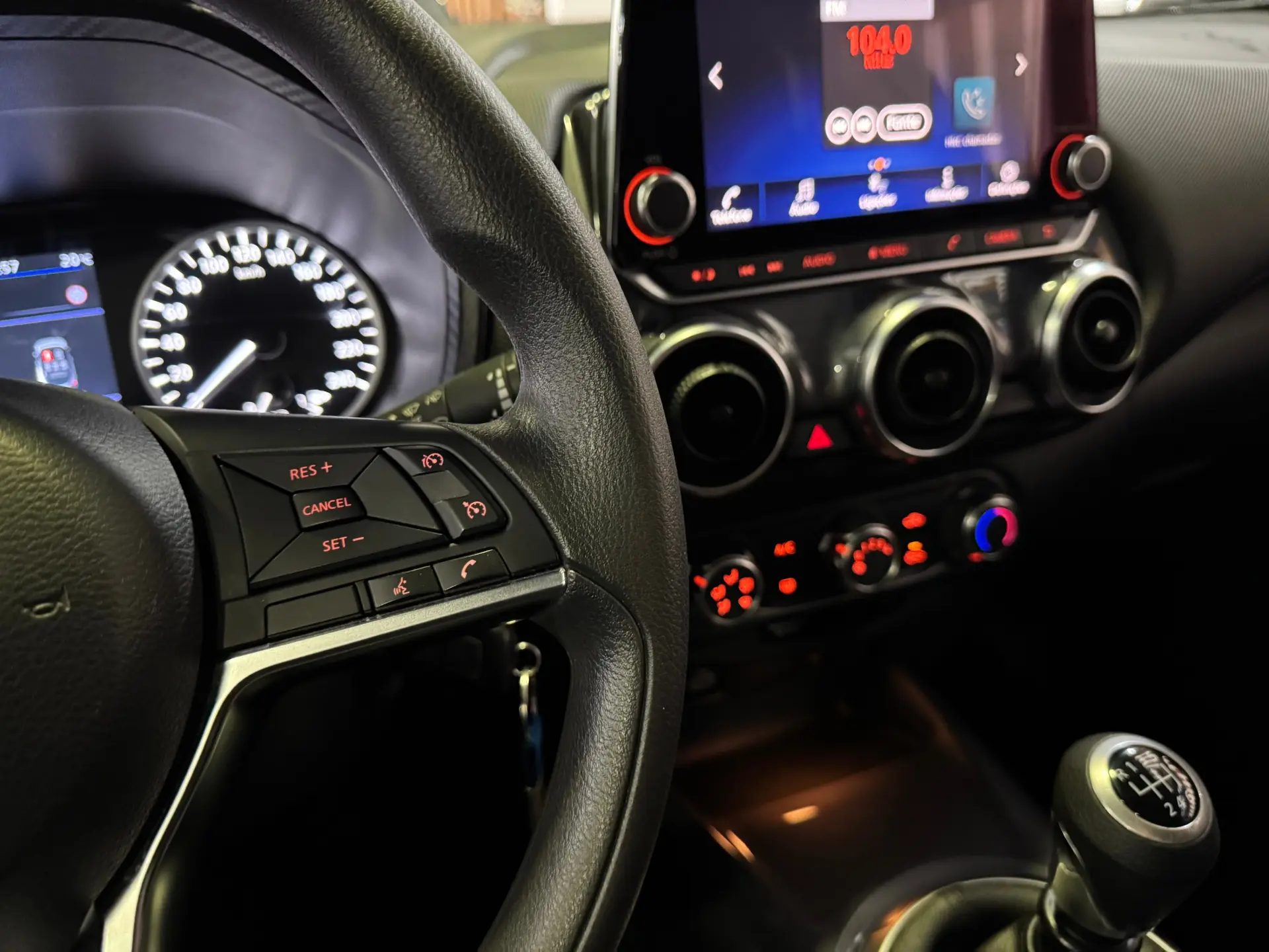 Nissan Juke 1.0 DIG-T N-Connecta NAV. 16