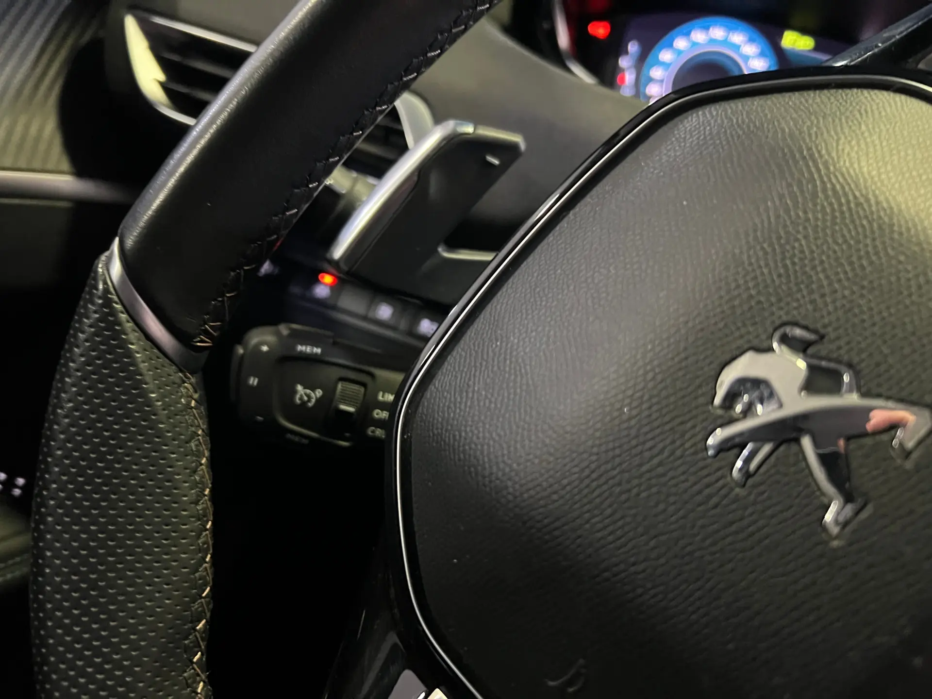 Peugeot 3008 1.6 Hybrid GT e-EAT8 19