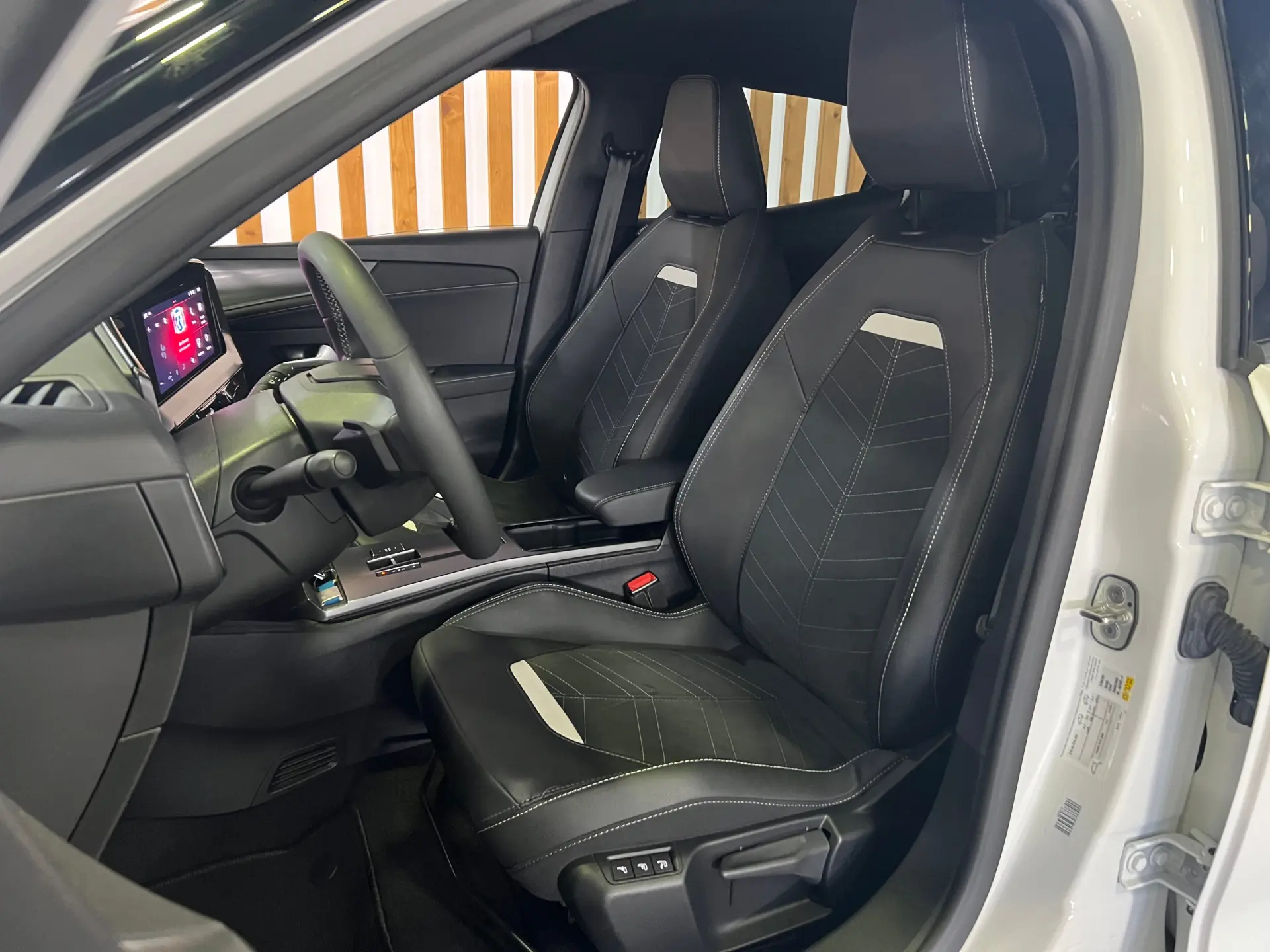 Opel Mokka 1.2 Hybrid GS eDCT 11