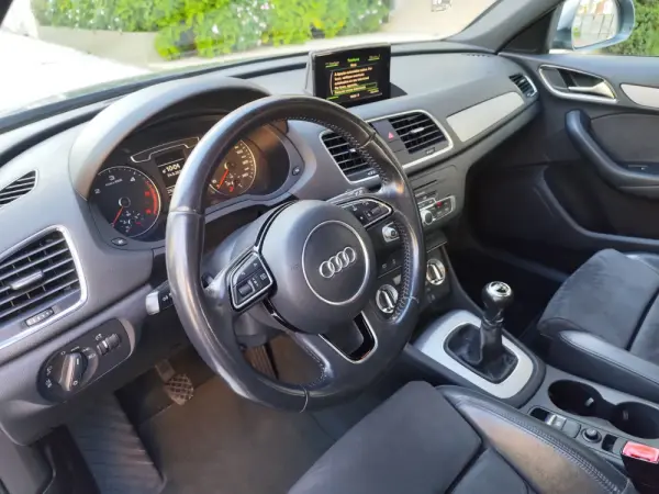 Audi Q3 2.0 TDI Business Line S-line 11