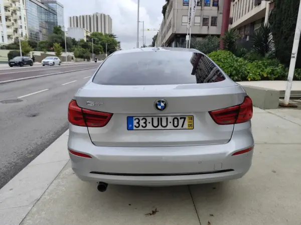 BMW 318 Gran Turismo d Line Sport Auto 10