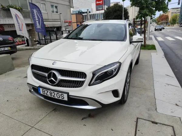 Mercedes-Benz GLA 180 7G-DCT UrbanStyle Edition 3