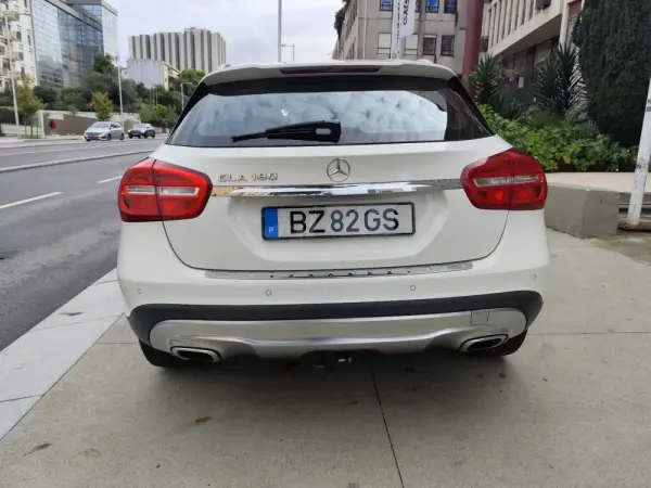 Mercedes-Benz GLA 180 7G-DCT UrbanStyle Edition 10