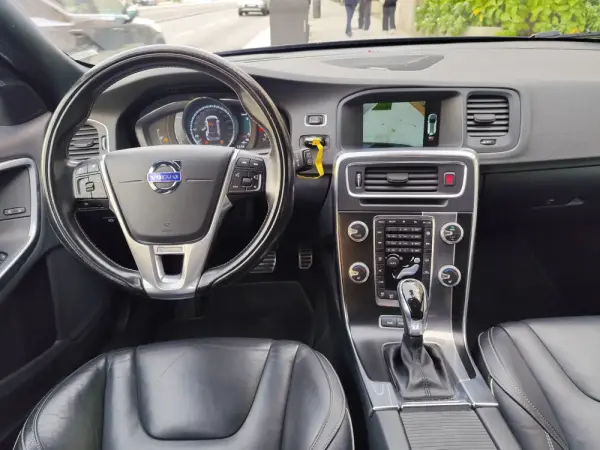 Volvo V60 D6 Twin Engine Geartronic RDesign 4
