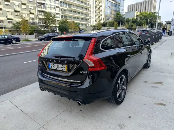 Volvo V60 D6 Twin Engine Geartronic RDesign 14