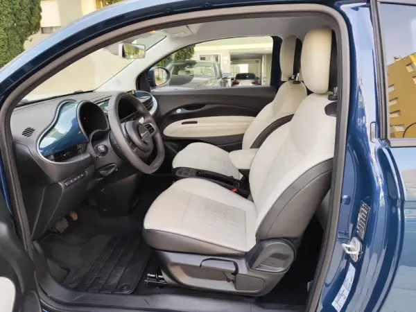 Fiat 500e La Prima 4