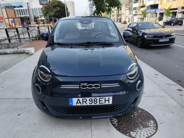 Fiat 500e La Prima 11