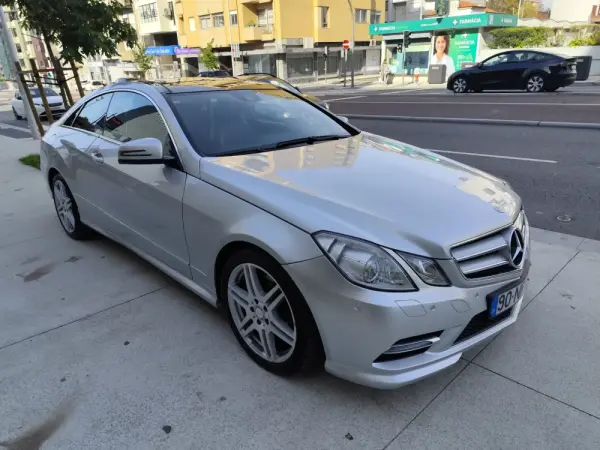 Mercedes-Benz E 250 CDi Avantgarde BE Auto 11