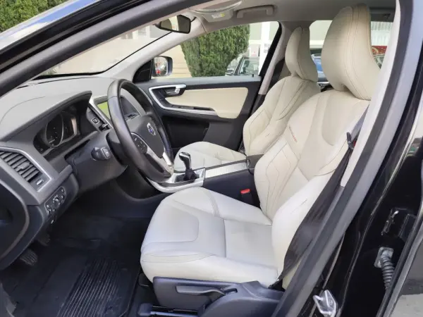 Volvo XC 60 2.0 D3 VOR 4