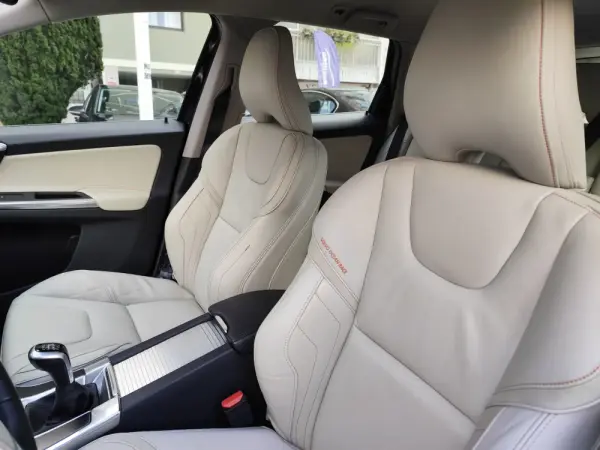 Volvo XC 60 2.0 D3 VOR 5