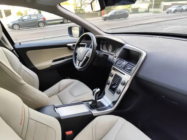 Volvo XC 60 2.0 D3 VOR 19