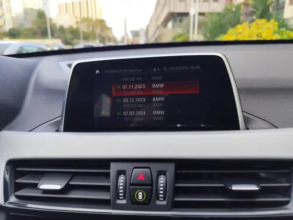 BMW X1 16 d sDrive Advantage 19