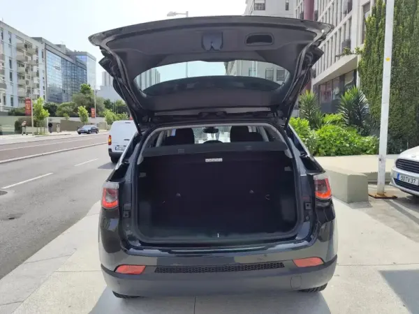 Jeep Compass 1.6 M-Jet Longitude 9