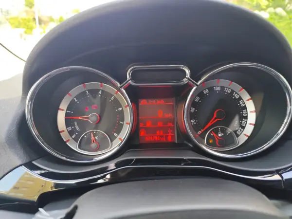 Opel Adam 1.0 T Jam 13