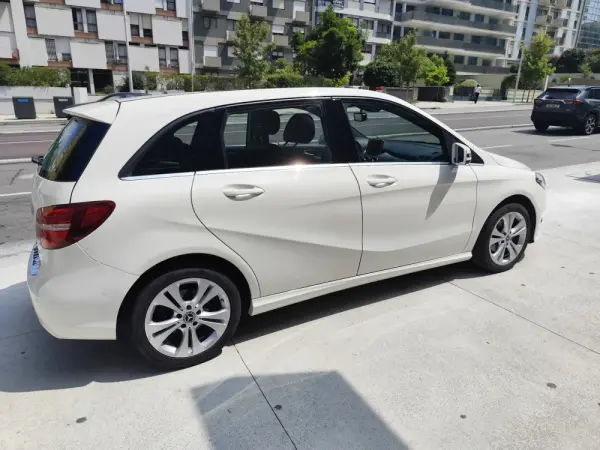 Mercedes-Benz B 180 (CDI) d Urban 2
