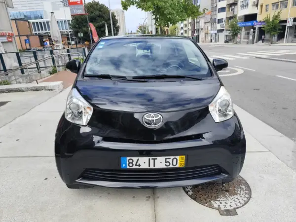 Toyota iQ 1.0 VVT-i 3