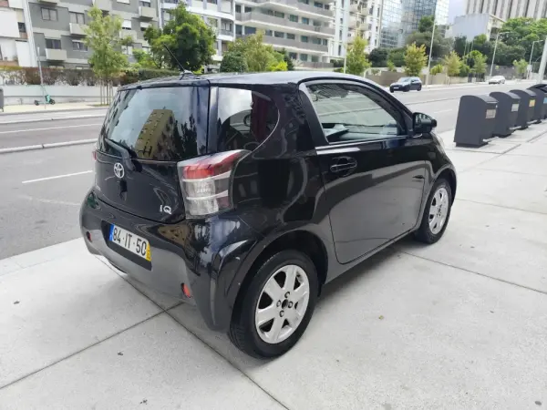 Toyota iQ 1.0 VVT-i 15