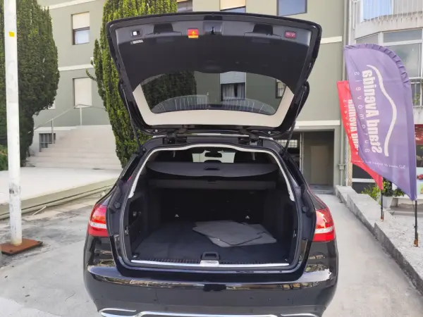 Mercedes-Benz C 180 (BlueTEC) d Station 7G-TRONIC Avantgarde 2