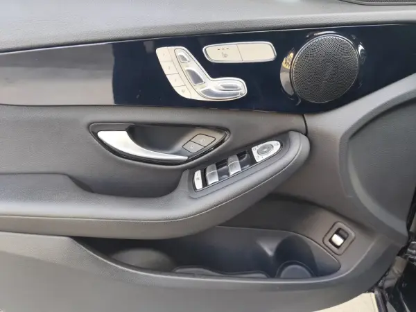 Mercedes-Benz C 180 (BlueTEC) d Station 7G-TRONIC Avantgarde 6