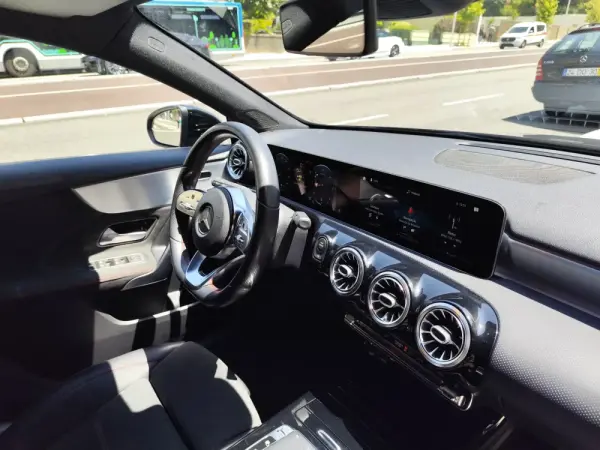Mercedes-Benz A 180 d AMG Line Aut. 17