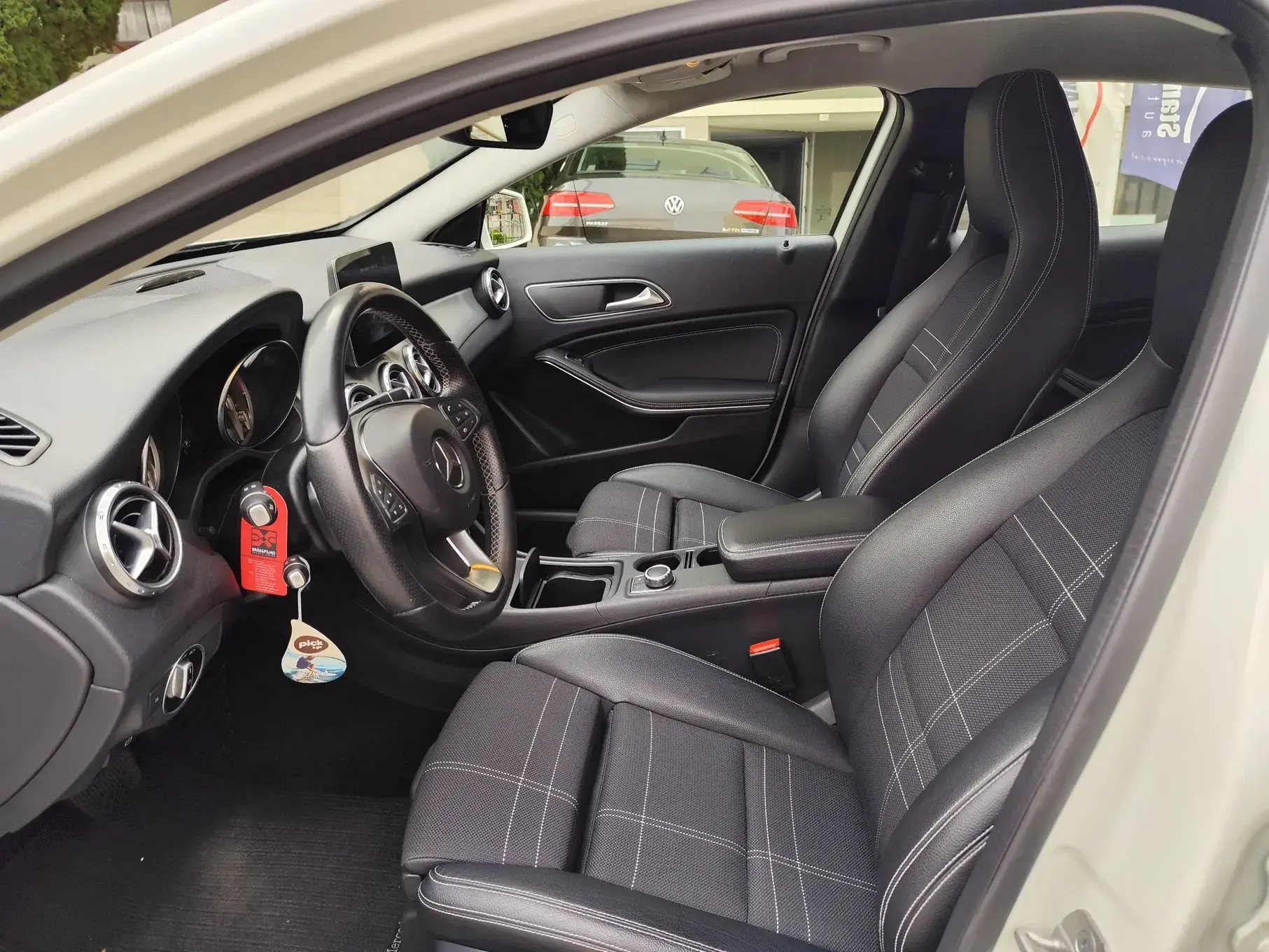 Mercedes-Benz GLA 180 7G-DCT UrbanStyle Edition 5