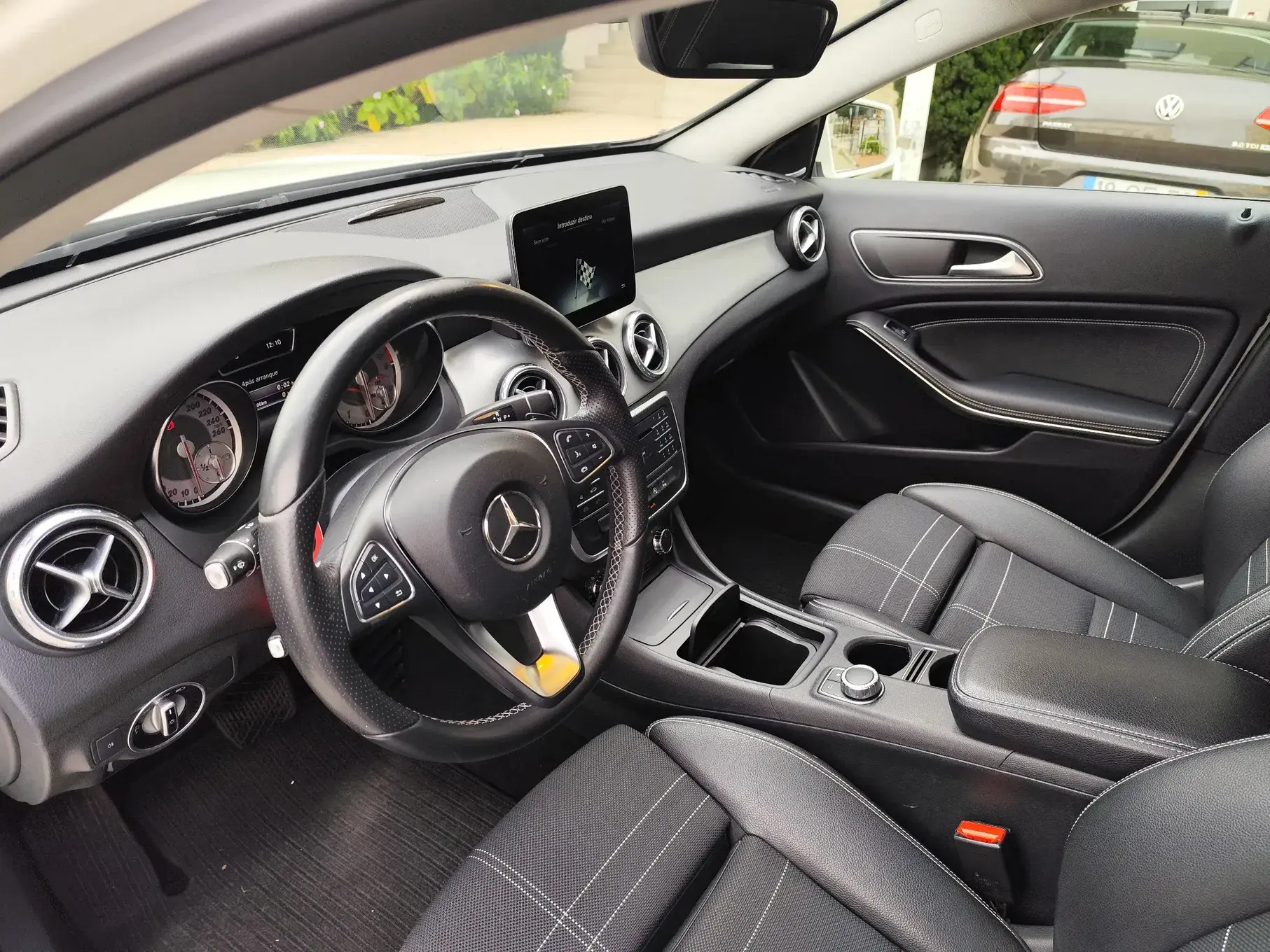 Mercedes-Benz GLA 180 7G-DCT UrbanStyle Edition 6