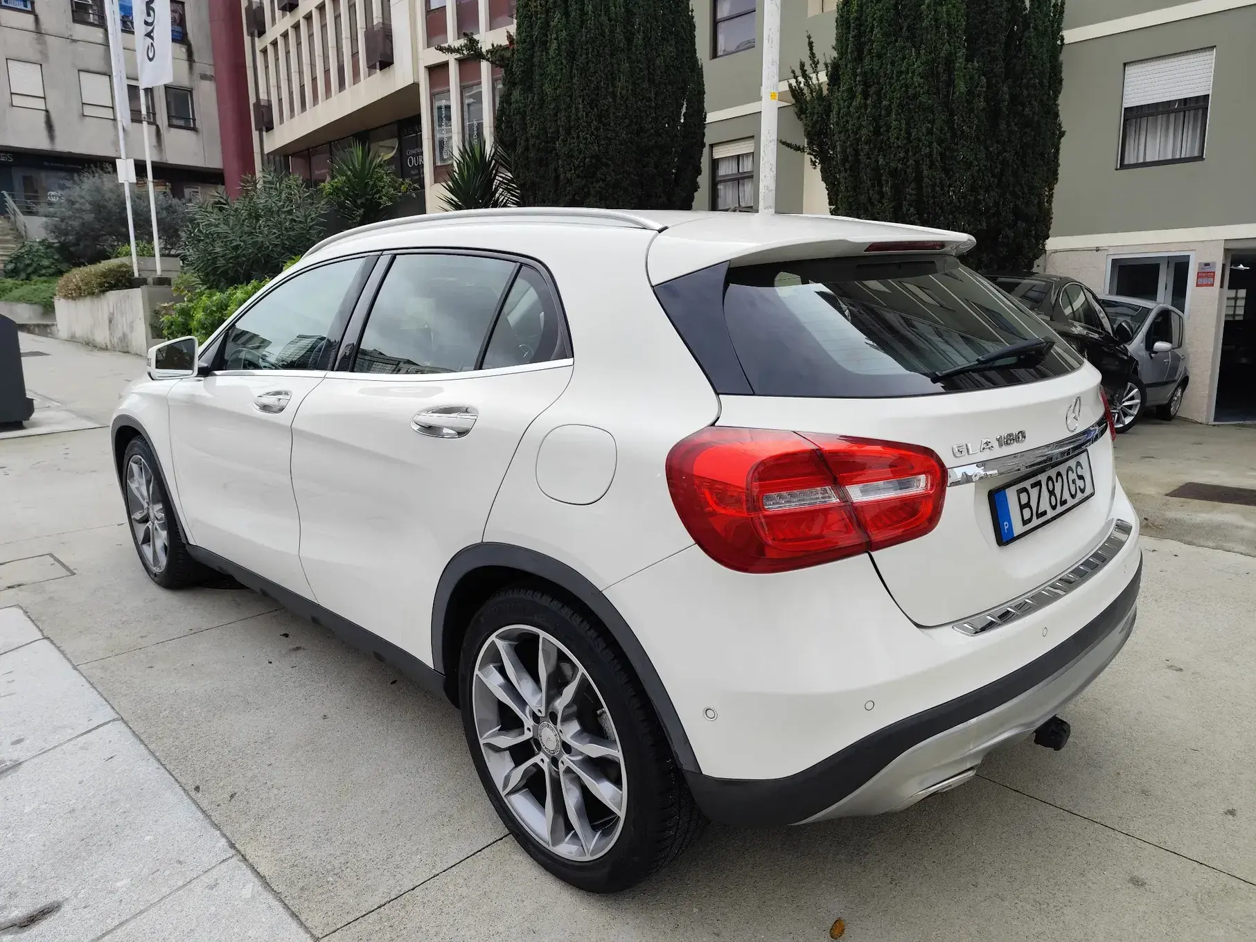 Mercedes-Benz GLA 180 7G-DCT UrbanStyle Edition 9