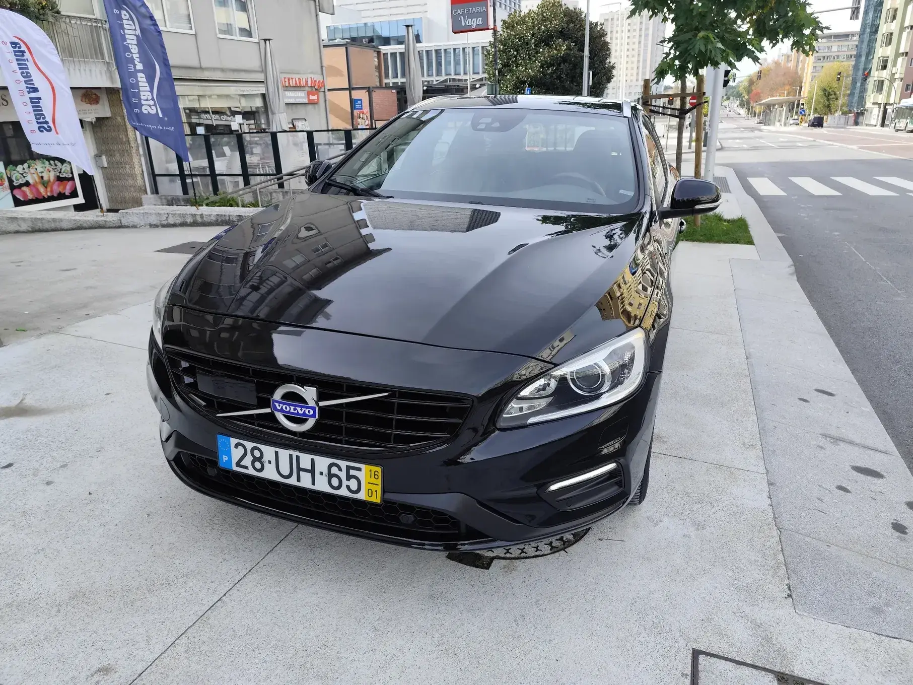 Volvo V60 D6 Twin Engine Geartronic RDesign 6