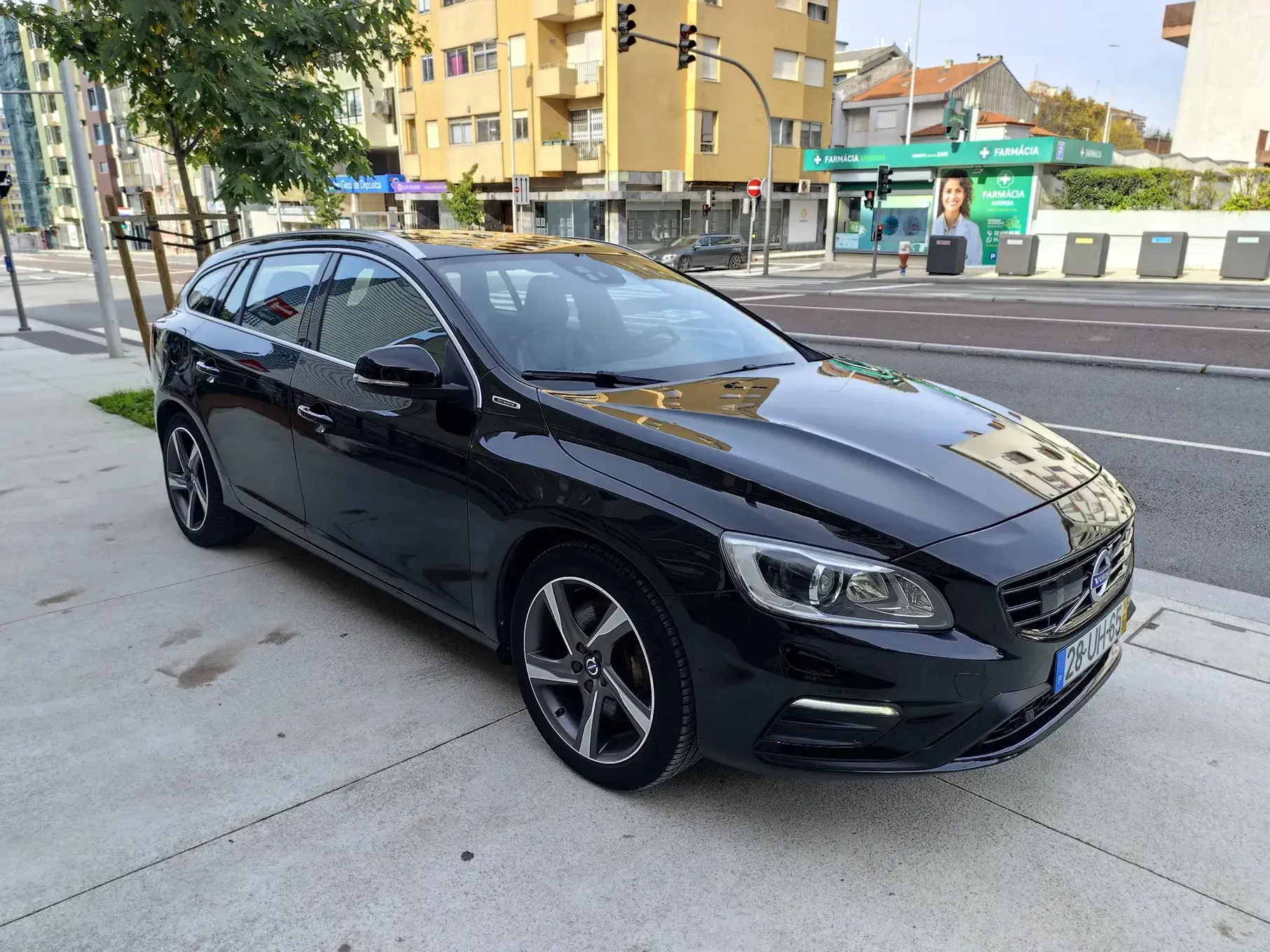 Volvo V60 D6 Twin Engine Geartronic RDesign 11