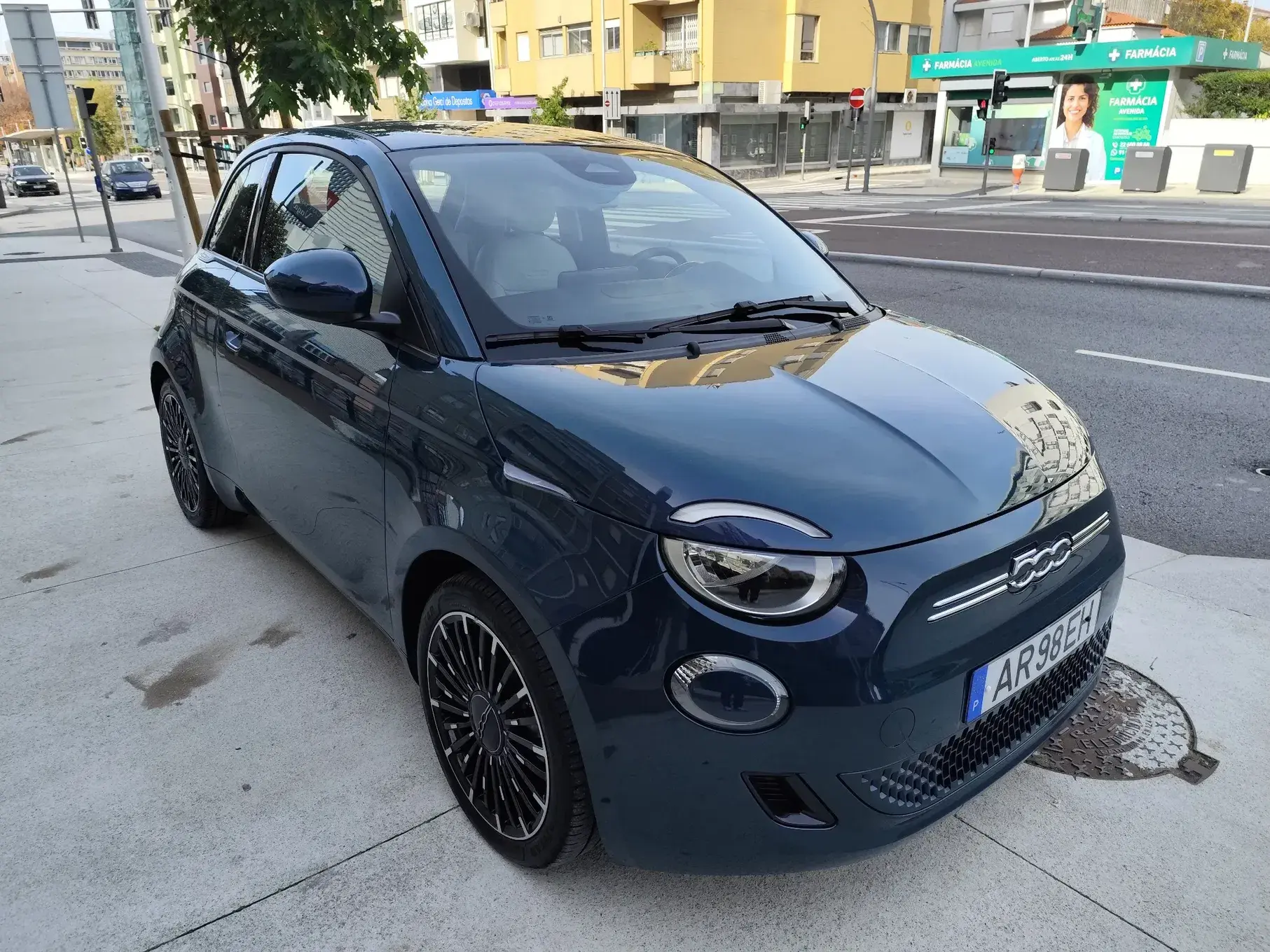 Fiat 500e La Prima 10