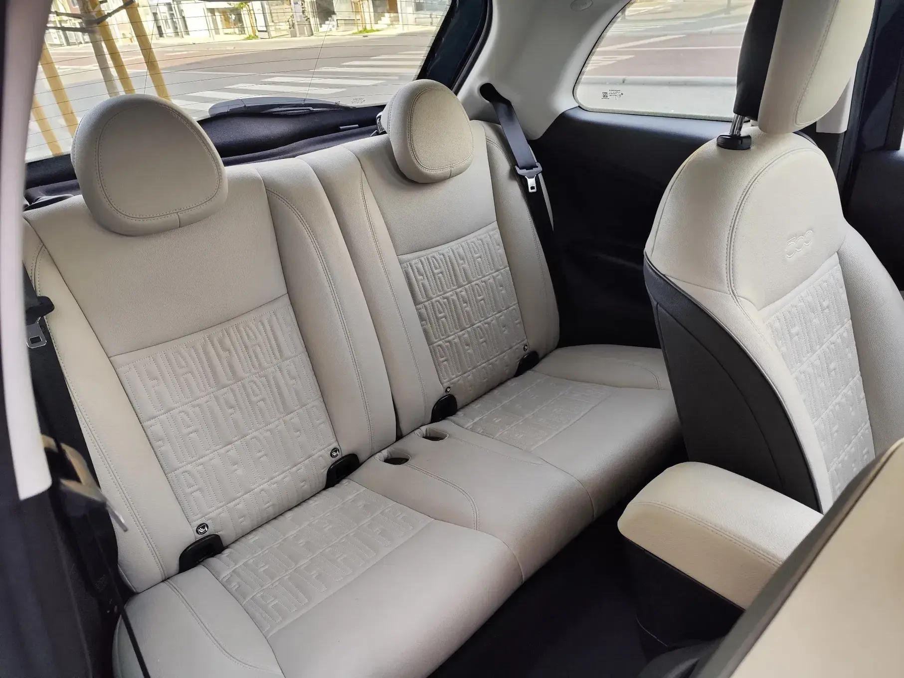 Fiat 500e La Prima 17