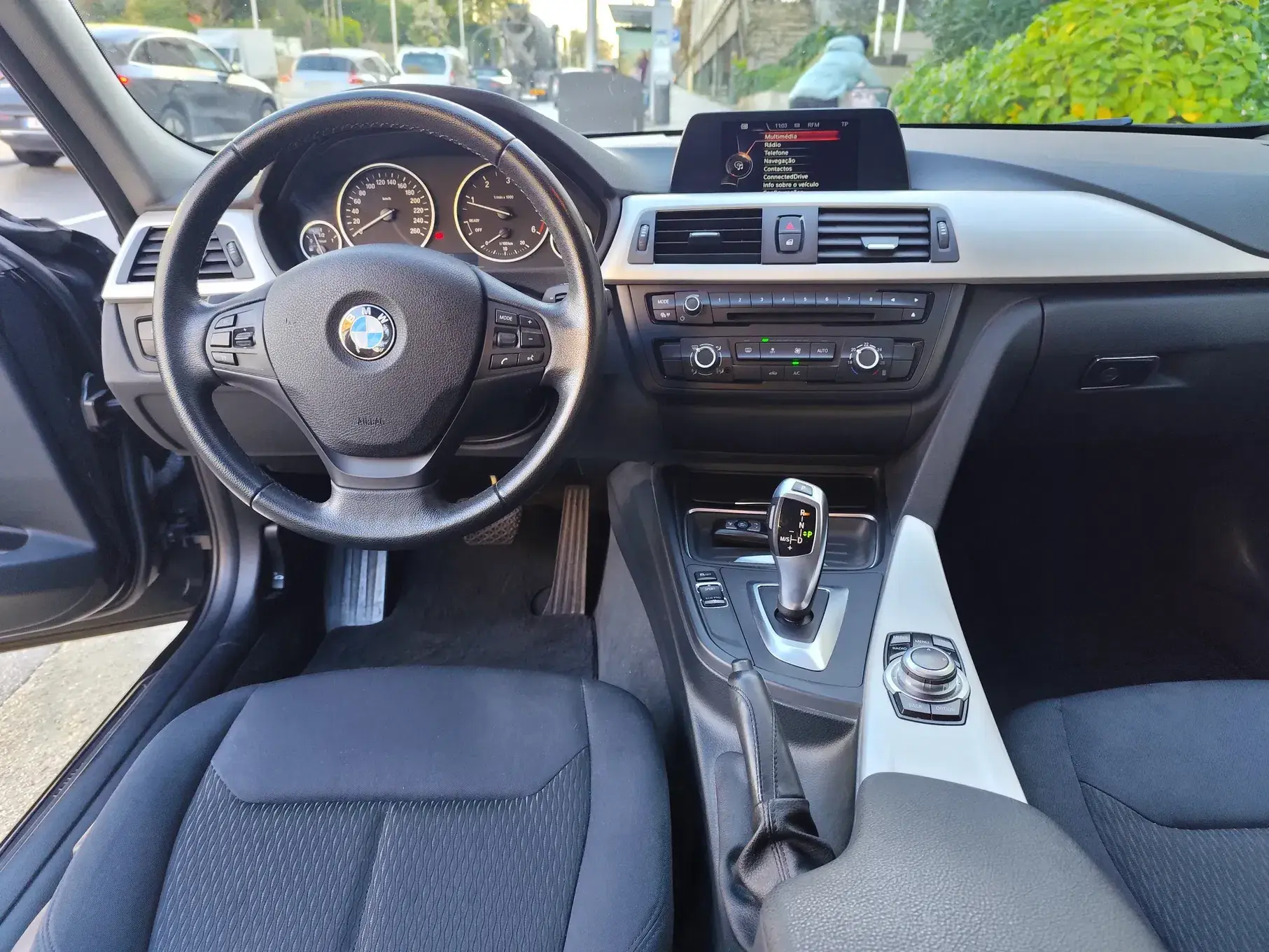 BMW 320 d Cabrio Auto 4