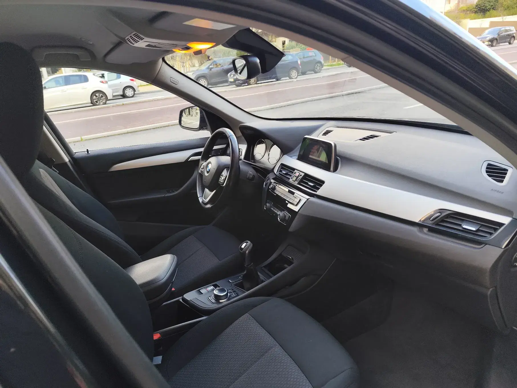 BMW X1 16 d sDrive Advantage 14