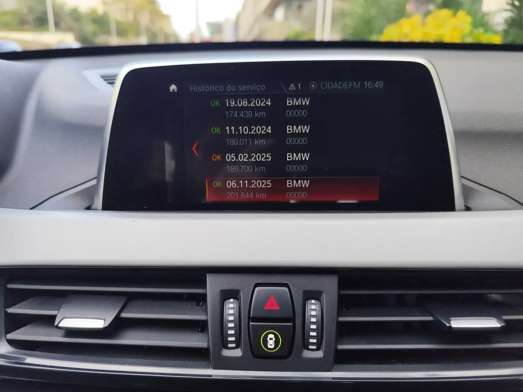 BMW X1 16 d sDrive Advantage 18