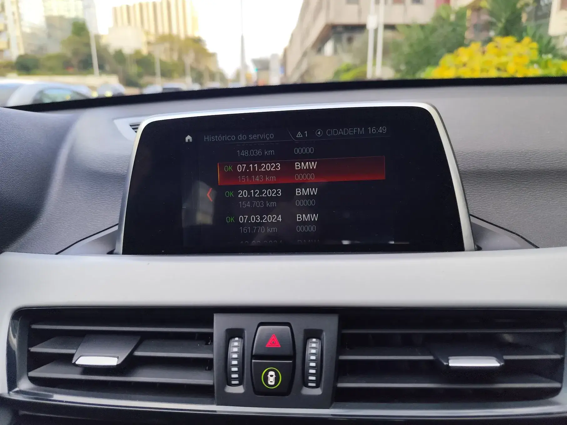 BMW X1 16 d sDrive Advantage 19