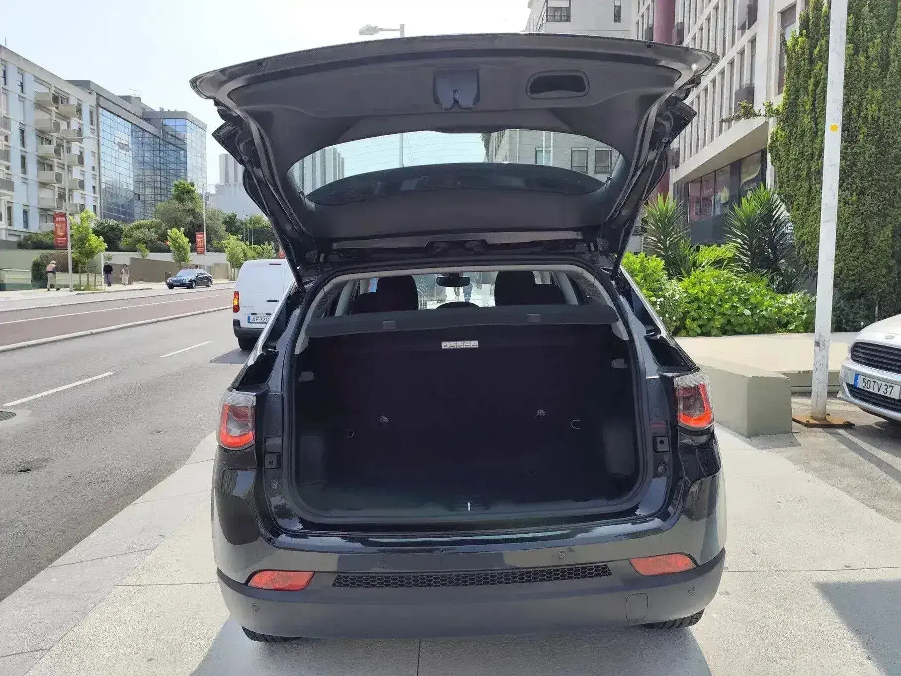 Jeep Compass 1.6 M-Jet Longitude 9