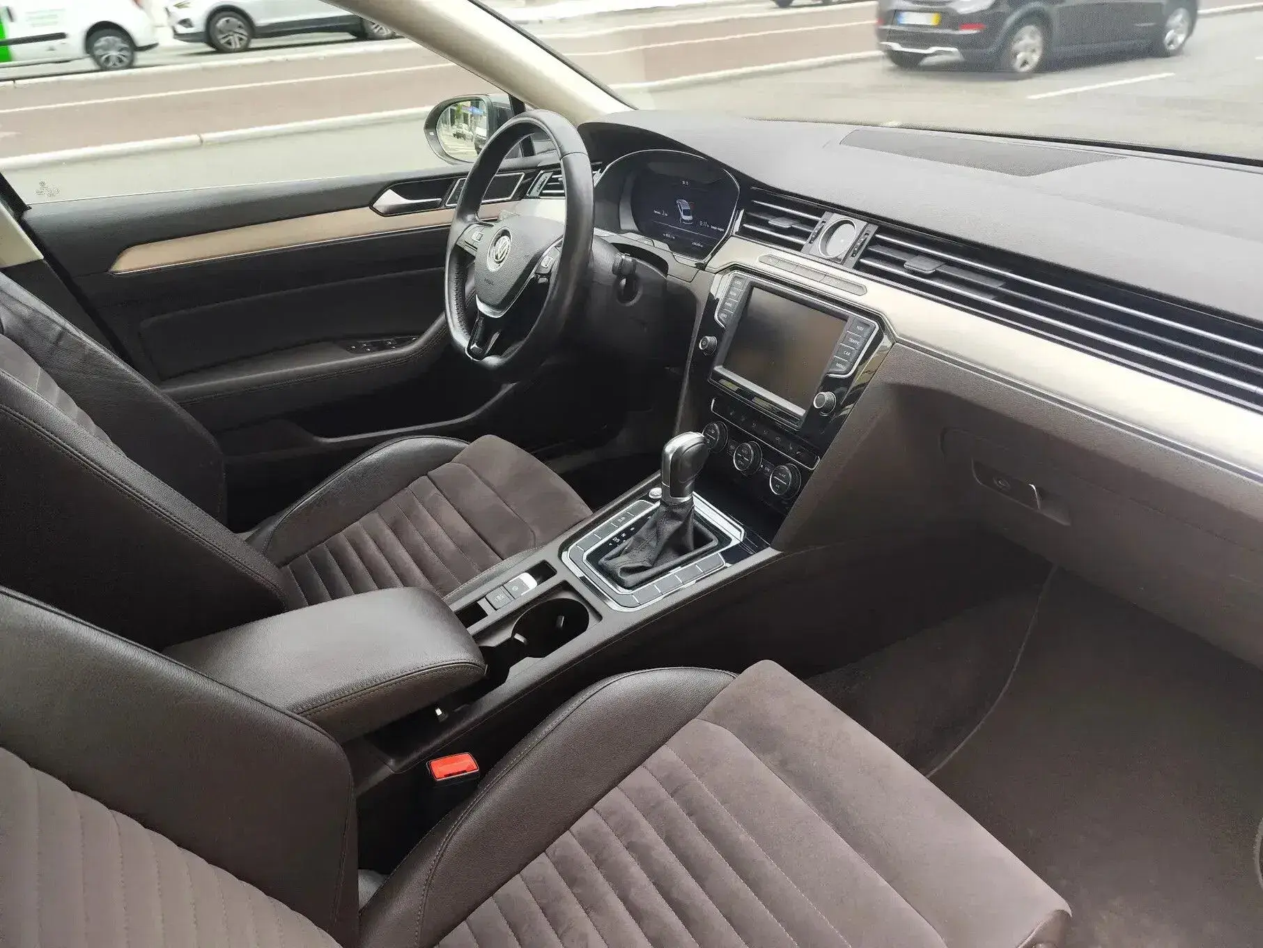 Volkswagen Passat 2.0 TDI Highline DSG 18