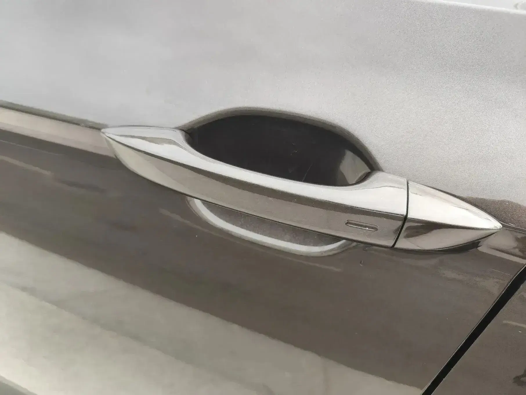 Volkswagen Passat 2.0 TDI Highline DSG 26