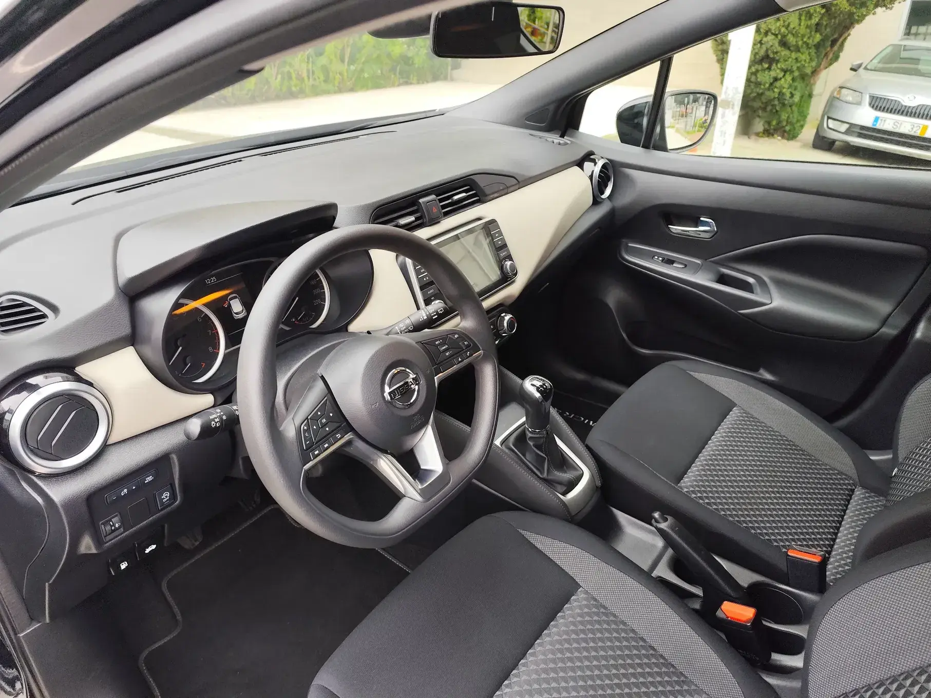 Nissan Micra 1.0 IG-T Acenta 4