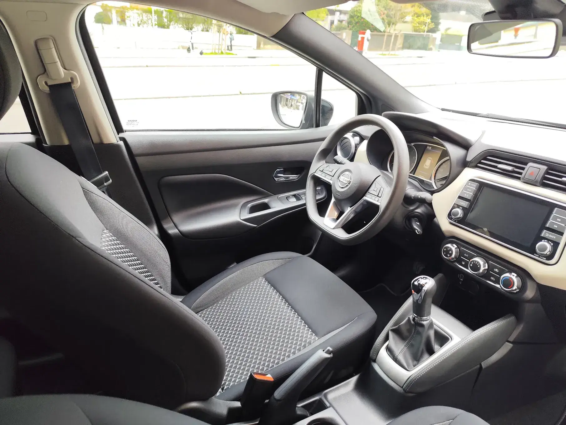 Nissan Micra 1.0 IG-T Acenta 18