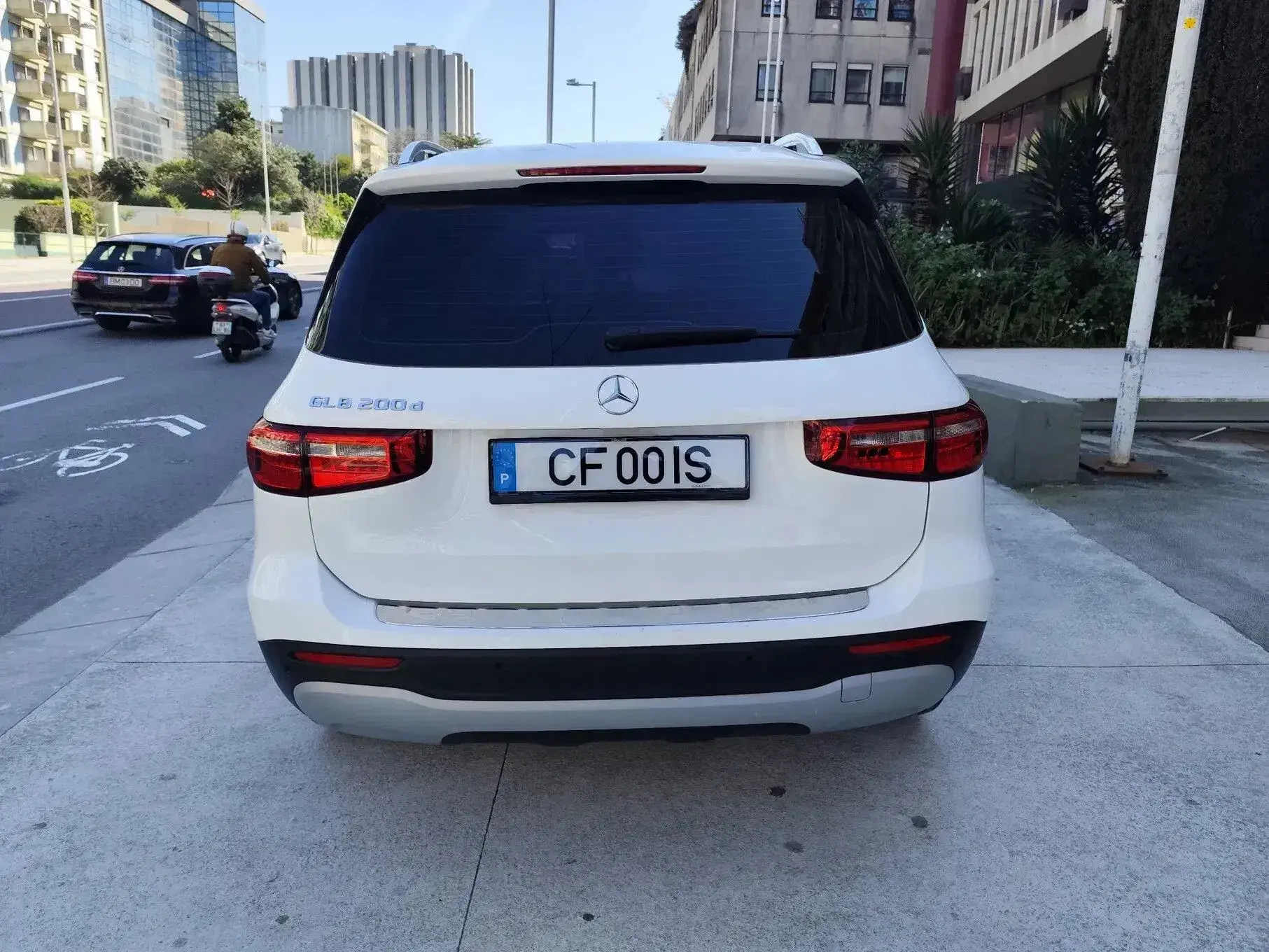 Mercedes-Benz GLB 200 d 8G-DCT Style 8