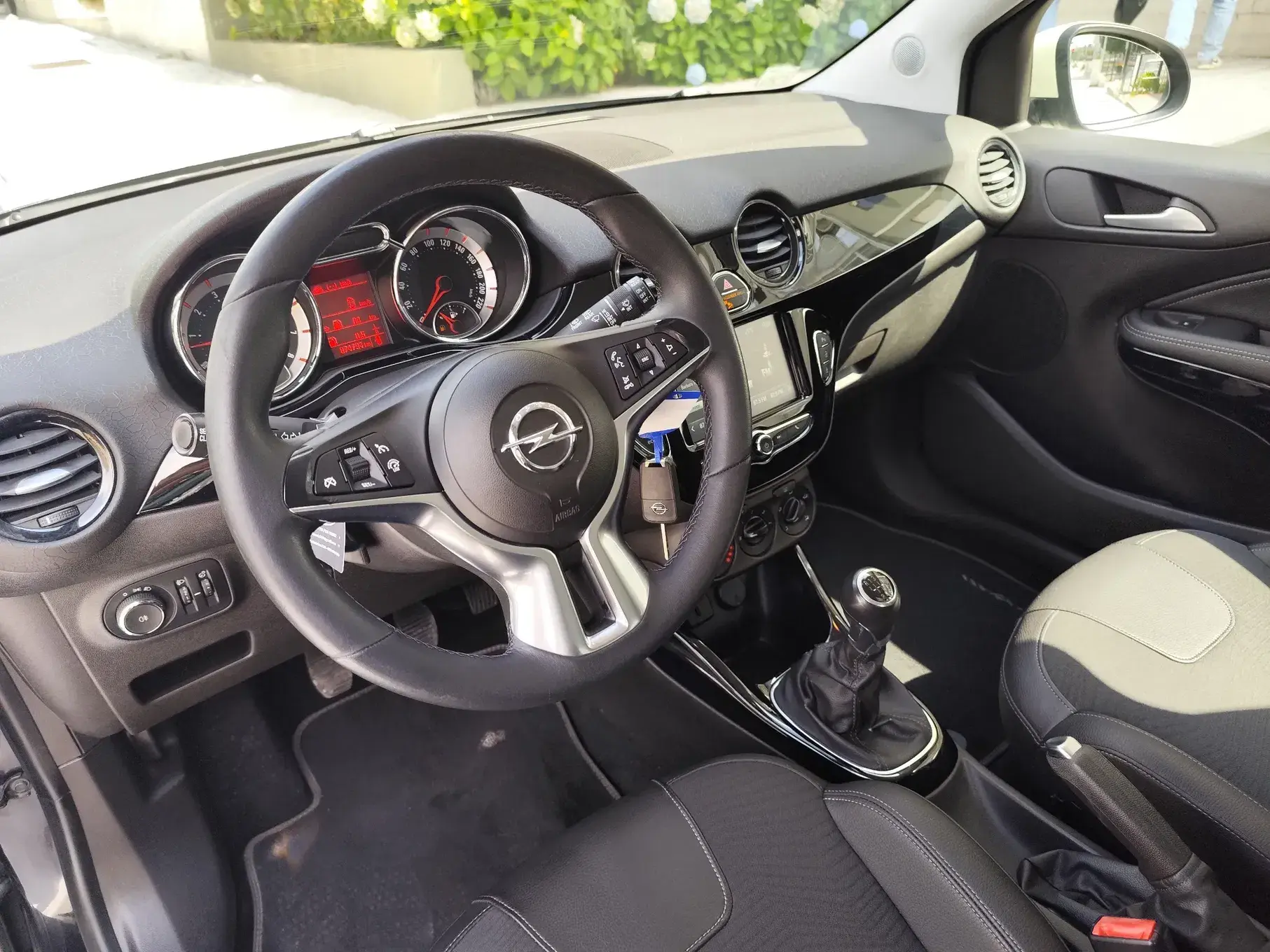 Opel Adam 1.0 T Jam 15