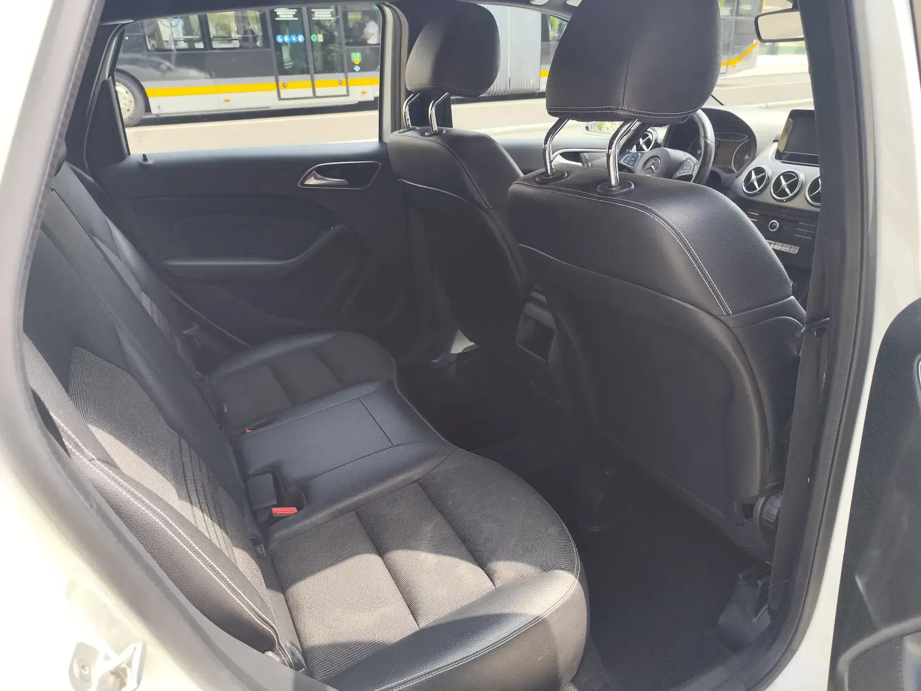 Mercedes-Benz B 180 (CDI) d Urban 4