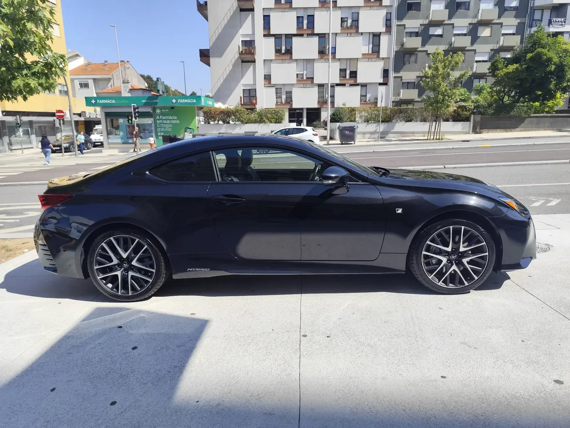Lexus RC 300h Black Edition 5