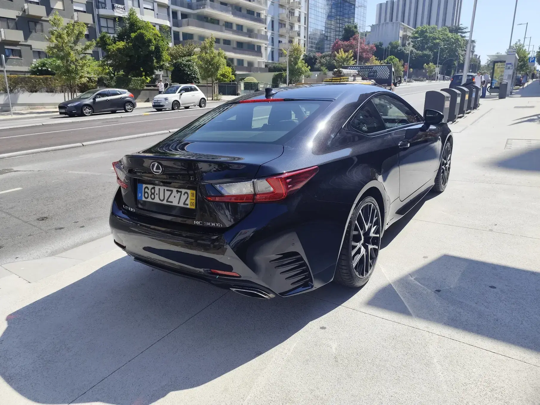 Lexus RC 300h Black Edition 29