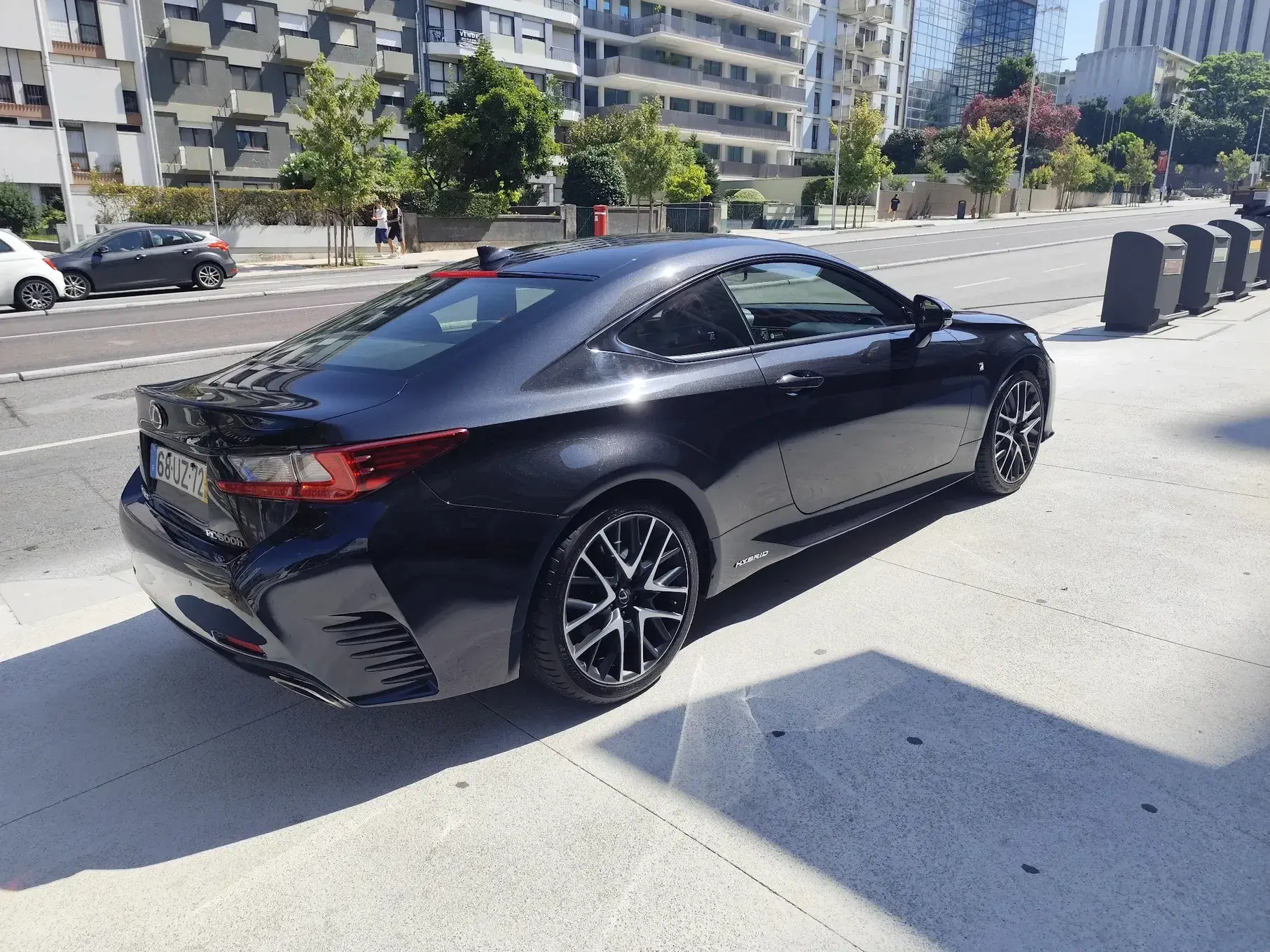 Lexus RC 300h Black Edition 28